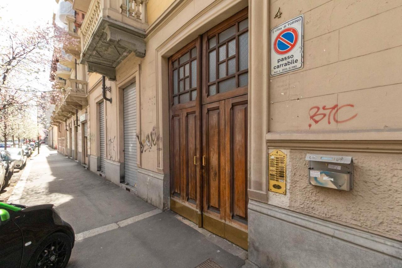 Turin, Un Minuto Dalla Metro Exterior photo